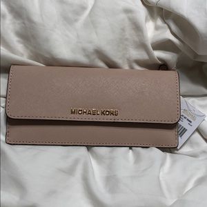 Michael Kors jet set travel wallet
